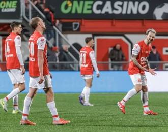 MVV ook onderuit tegen talenten van AZ